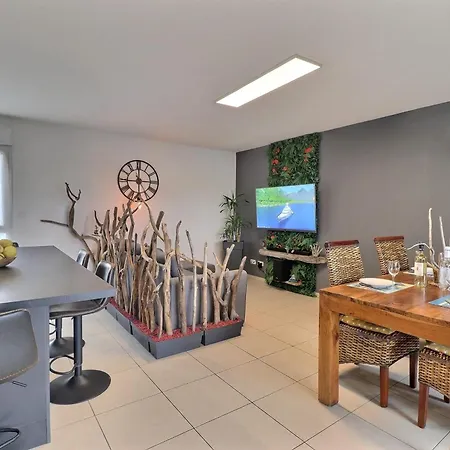Tropical Escape - Mountain View & Terrace Apartmán