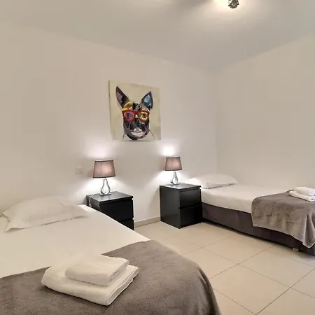 Tropical Escape - Mountain View & Terrace Ajaccio (Corsica)