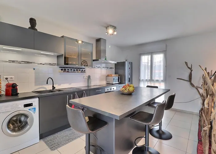 Tropical Escape - Terrace And Mountain View شقة *