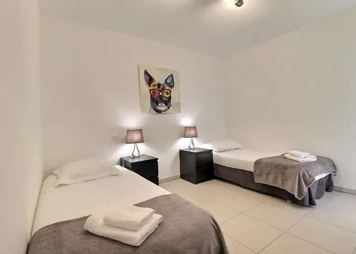 Tropical Escape - Terrace And Mountain View أجاكسيو